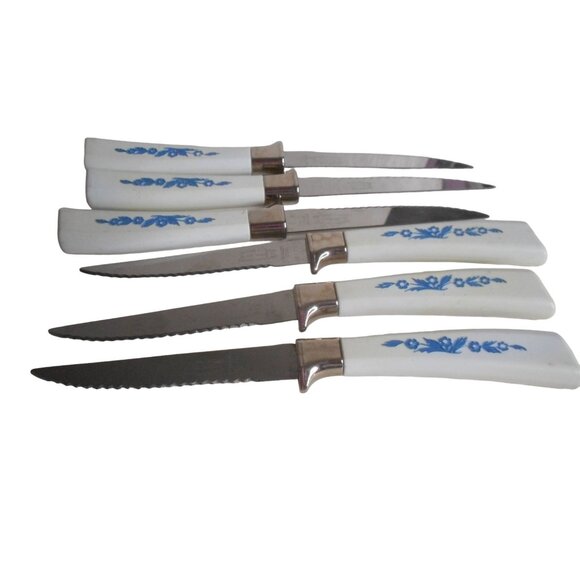 6 VTG Serrated Steak Knife Cornflower Blue Pyrex compat England Stainless Steel - Picture 1 of 7